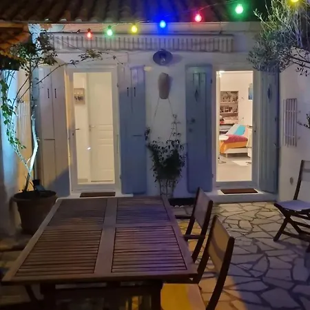 Nyaraló Maison Accueillante A Avec Terrasse
